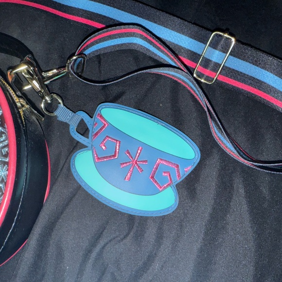 Disney Alice in Wonderland Round Crossbody Bag - Picture 2 of 4